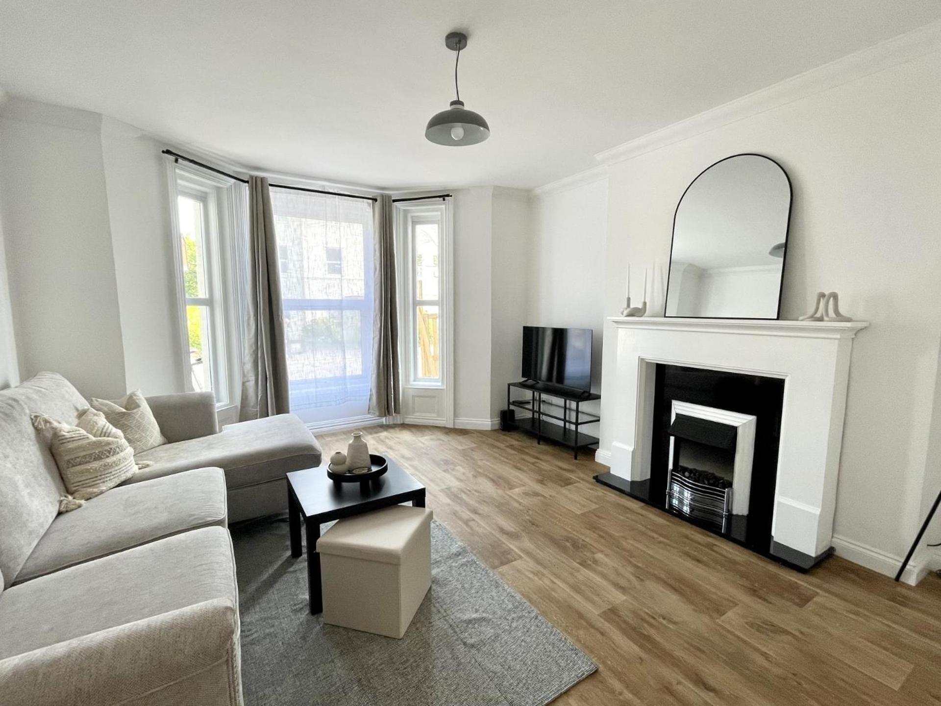 New Apartment In Town Centre Bournemouth Exterior photo